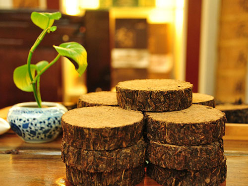 黑(hēi)茶可(kě)降“三高(gāo)” 飲用(yòng)黑(hēi)茶禁忌需知(zhī)道(dào)